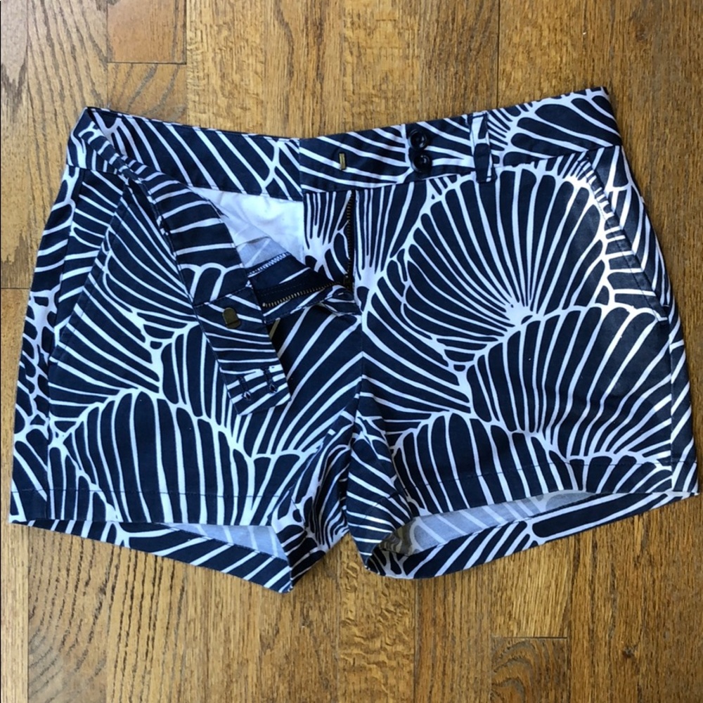 Vineyard Vines Navy and White Shell Print Shorts